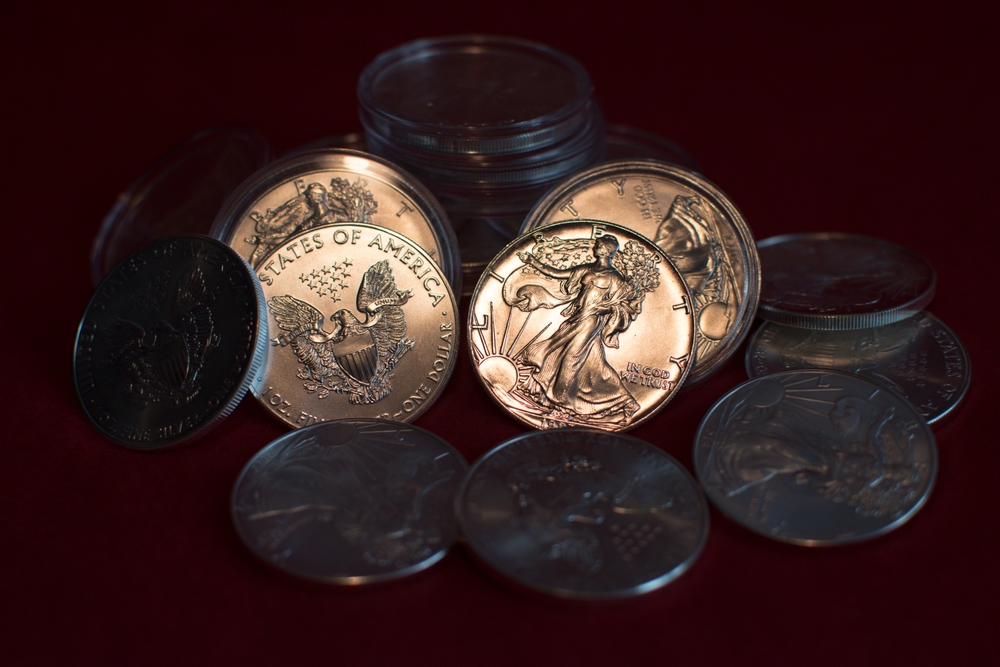 What is the difference between bullion and numismatics